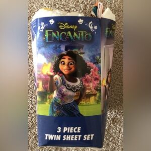 Disney’s Encanto 3 Piece Twin Sheet set